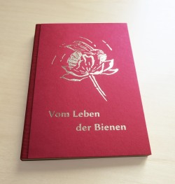 Cover_vom_leben_der_bienen